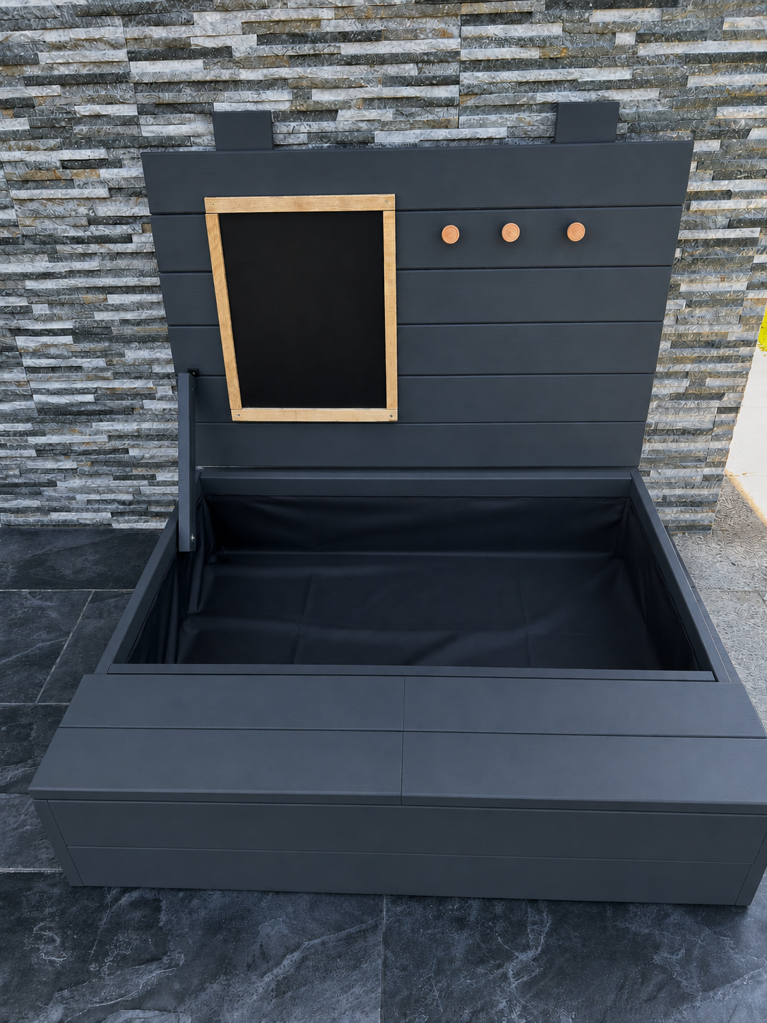 Cutia de nisip NIVRO (Sandbox) – naturală, durabilă, estetică